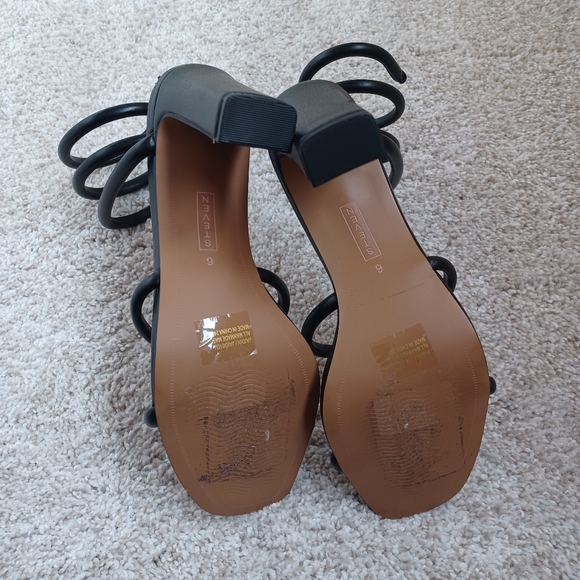New Steven New York Jaidin Strappy Ankle Sandal in Black Size 6 - Picture 5 of 10